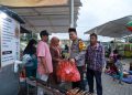 Kapolres Jombang Belanja Takjil di Sentra Kuliner untuk Dibagikan ke Masyarakat