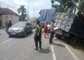 Truk Tronton Tabrak Dump Truck di Tembelang Jombang, Satu Pengemudi Luka Ringan