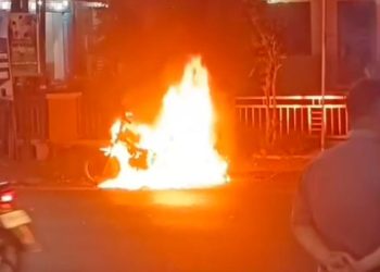 Motor Pedagang Tahu Tek di Mojowarno Jombang Terbakar, Diduga Akibat Korsleting Kelistrikan