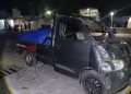 Oleng di Tengah Malam, Grand Max Nyelonong ke Teras Toko di Jogoroto Jombang