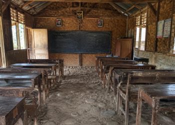 Memprihatinkan, Ruang Kelas Sekolah di Bangkalan Masih Berlantai Tanah dan Batu